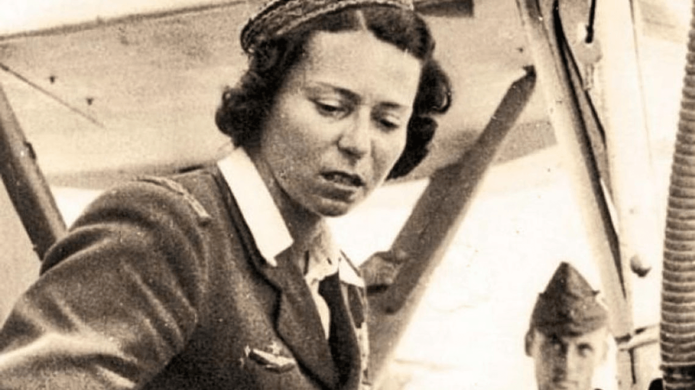 Mariana Drăgescu, prima femeie aviator din România și eroina Escadrilei Albe