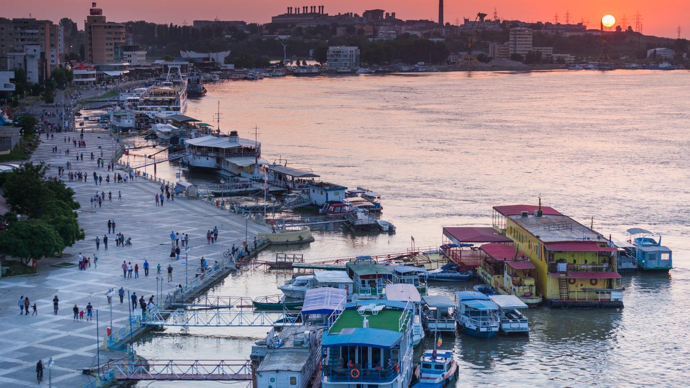 Tulcea: orașul-poartă spre Delta Dunării și spre paradisul pescarilor și al iubitorilor de natură