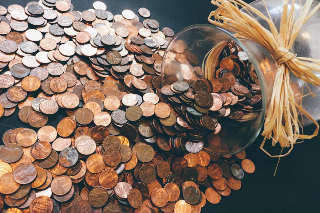 De ce nu reușești să economisești, chiar dacă ai venituri decente