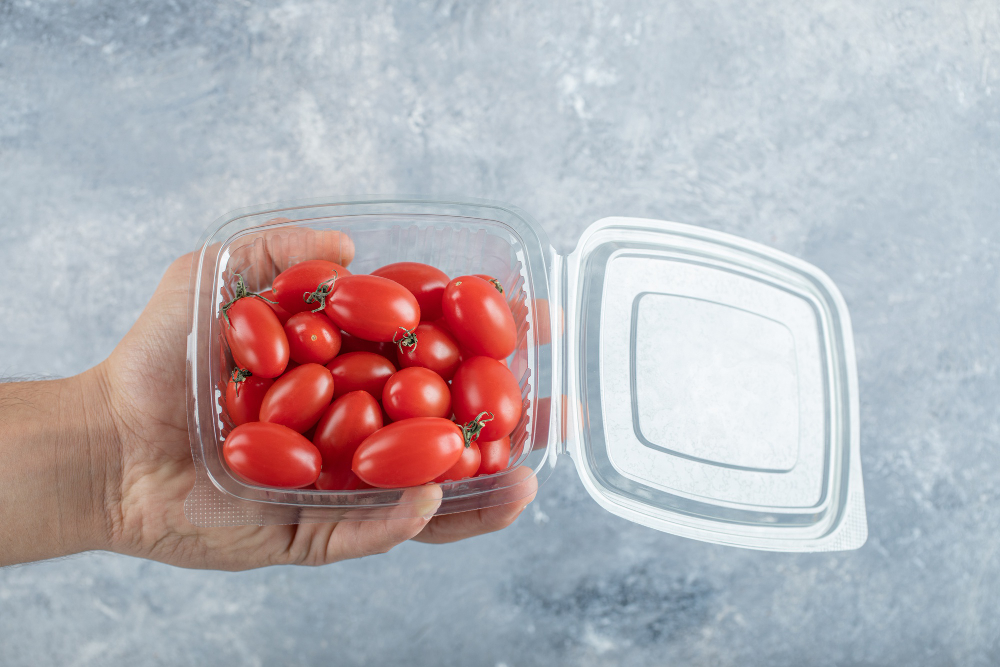 Caserolă de plastic: când este potrivită pentru transportul alimentelor și ce modele există 