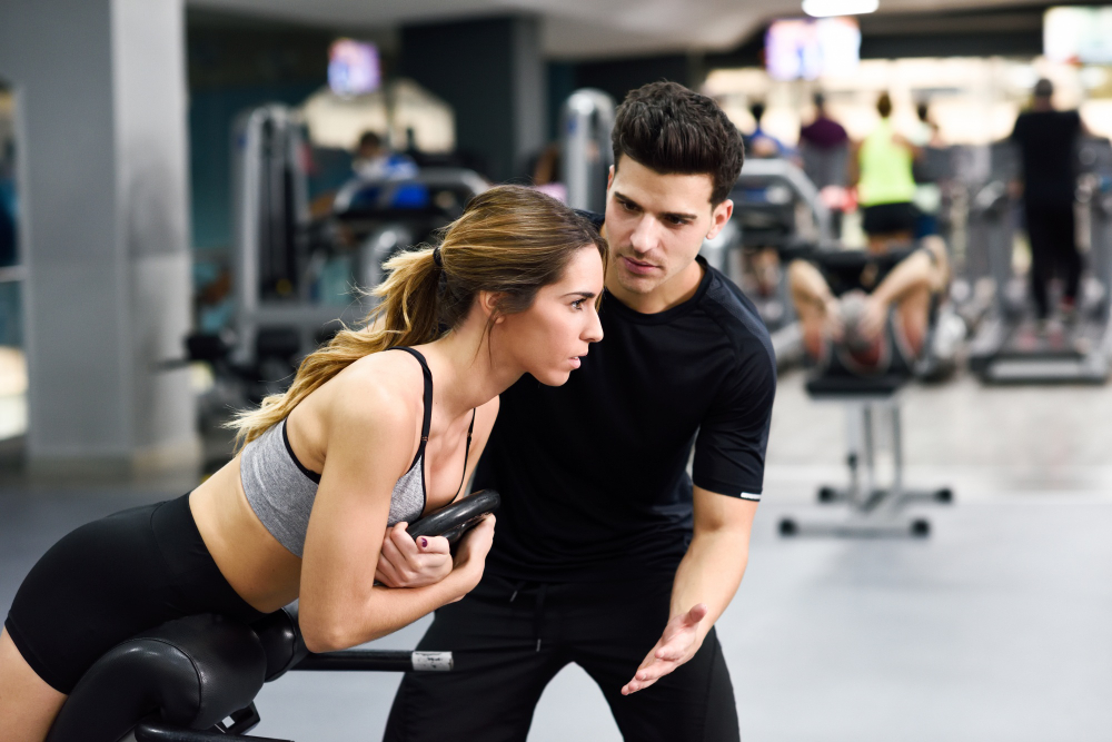 Ghidul tău către o condiție fizică excelentă: rolul unui antrenor de fitness profesionist